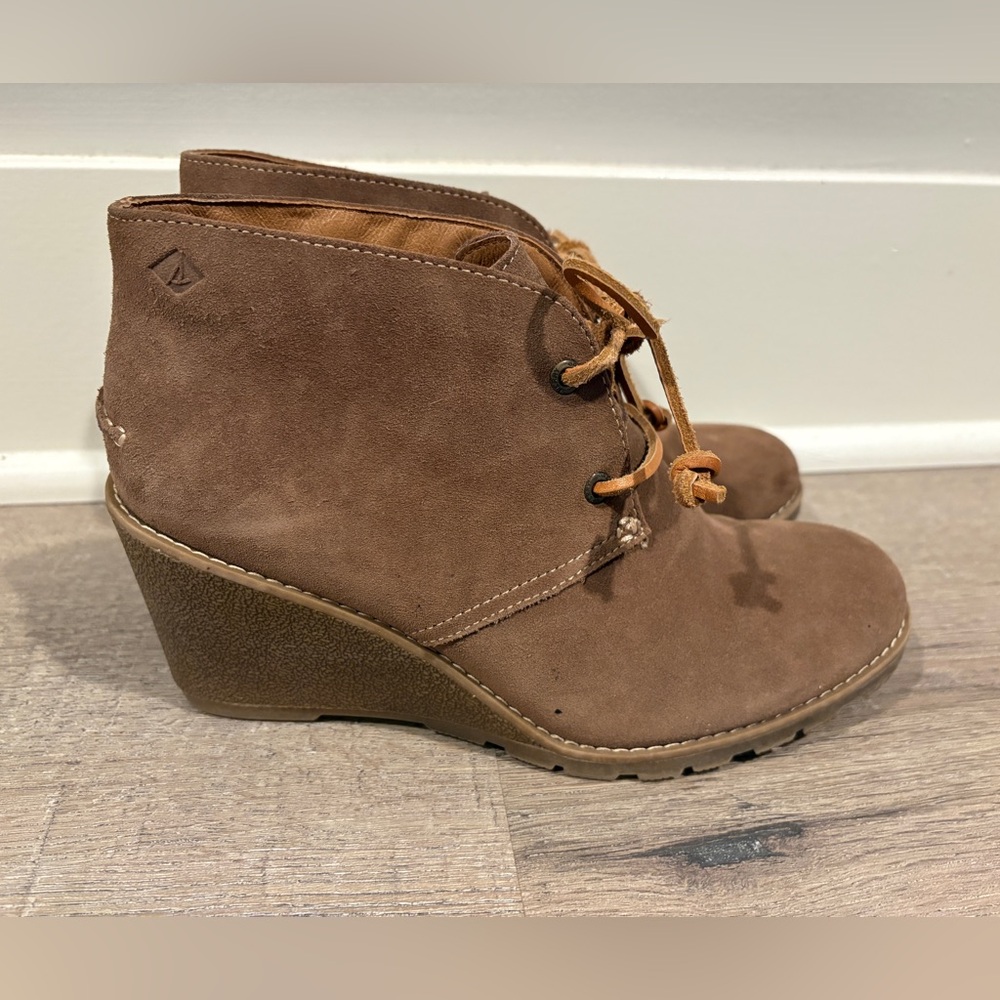 Sperry Tan Suede Wedge Boots